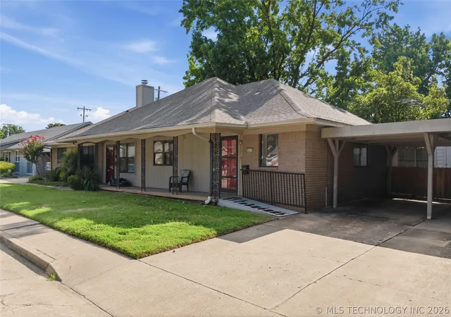 Photo 2 of Sale Pending at 5615 S Newport Ave #5615, Tulsa, OK 74105 | MLS# 2622897 | Listing updated on 2026-09-01