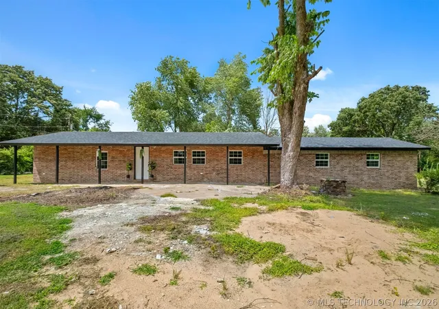 Photo 2 of Single family home for sale at 57128 South 690, Colcord, OK 74338 | MLS# 2622993 | Listing updated on 2026-09-07