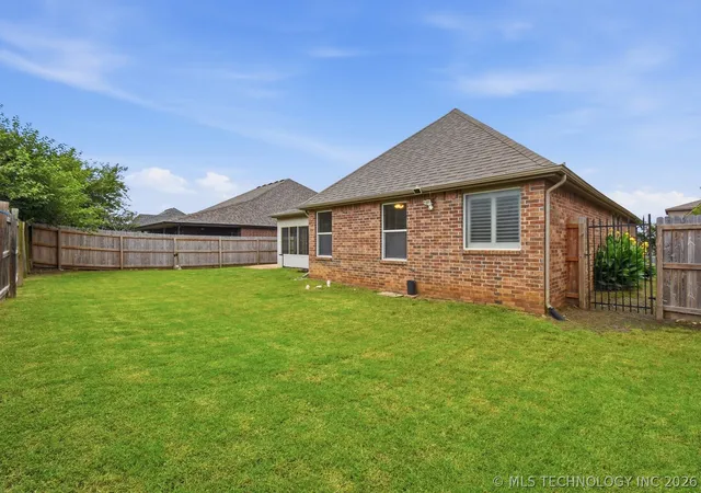 Photo 3 of Single family home for sale at 12521 S Date Pl, Jenks, OK 74037 | MLS# 2623163 | Listing updated on 2026-08-30