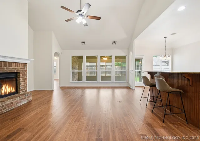 Photo 4 of Single family home for sale at 12521 S Date Pl, Jenks, OK 74037 | MLS# 2623163 | Listing updated on 2026-08-30