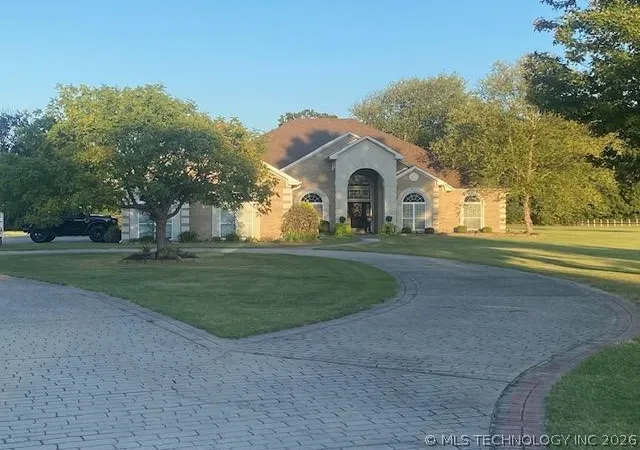Photo 1 of Single family home for sale at 1404 N Broadway, Stigler, OK 74462 | MLS# 2623304 | Listing updated on 2026-09-14