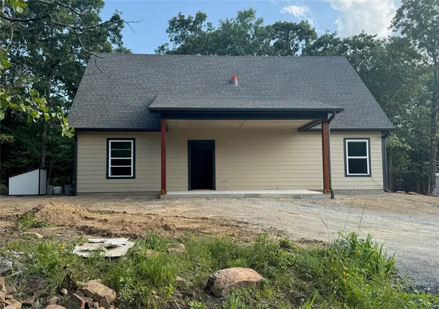 Photo 2 of Single family home for sale at 177 Sleepy Holw Trl, Eufaula, OK 74432 | MLS# 2623262 | Listing updated on 2026-09-09