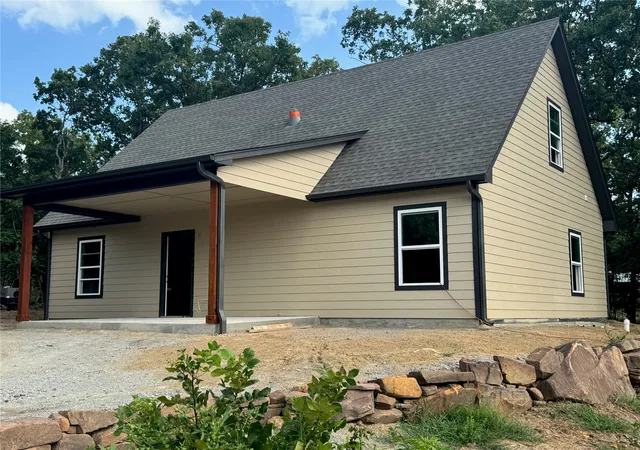 Photo 3 of Single family home for sale at 177 Sleepy Holw Trl, Eufaula, OK 74432 | MLS# 2623262 | Listing updated on 2026-09-09