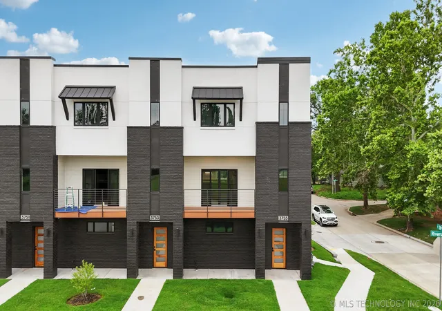 Photo 2 of Condo for sale at 3755 S Riverside Dr #3755, Tulsa, OK 74105 | MLS# 2623236 | Listing updated on 2026-09-28