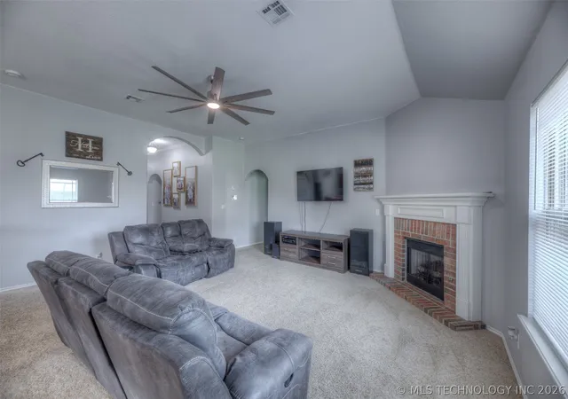 Photo 3 of Single family home for sale at 3318 E Fairmont Pl, Broken Arrow, OK 74014 | MLS# 2623299 | Listing updated on 2026-08-31