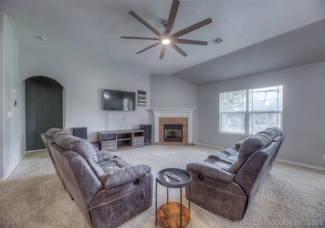 Photo 4 of Single family home for sale at 3318 E Fairmont Pl, Broken Arrow, OK 74014 | MLS# 2623299 | Listing updated on 2026-08-31