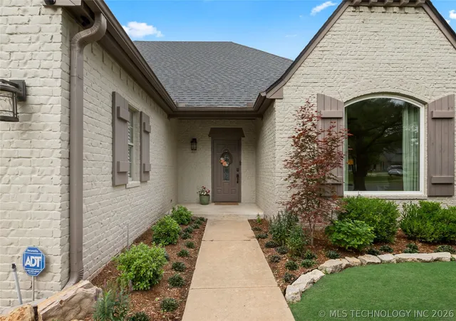 Photo 3 of Single family home for sale at 11942 S 92nd Eastavenue, Bixby, OK 74008 | MLS# 2623363 | Listing updated on 2026-09-14