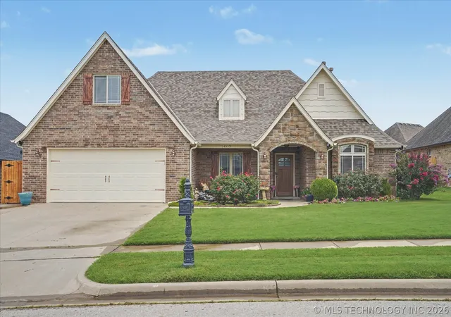 Photo 2 of Single family home for sale at 14559 S Courtney Ln, Glenpool, OK 74033 | MLS# 2623336 | Listing updated on 2026-09-13