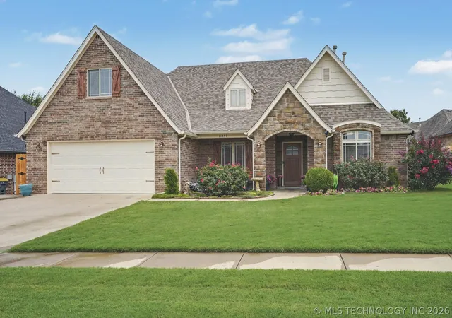 Photo 3 of Single family home for sale at 14559 S Courtney Ln, Glenpool, OK 74033 | MLS# 2623336 | Listing updated on 2026-09-13