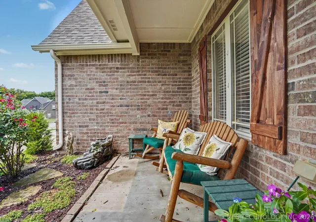 Photo 4 of Single family home for sale at 14559 S Courtney Ln, Glenpool, OK 74033 | MLS# 2623336 | Listing updated on 2026-09-13