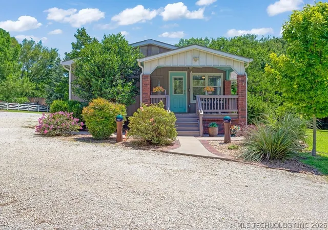 Photo 2 of Manufactured home for sale at 13946 Bear Run Ct, Kingston, OK 73439 | MLS# 2622811 | Listing updated on 2026-09-09