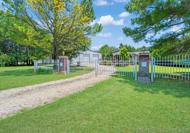 Photo 3 of Manufactured home for sale at 13946 Bear Run Ct, Kingston, OK 73439 | MLS# 2622811 | Listing updated on 2026-09-09