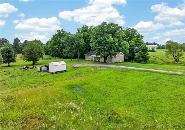 Photo 3 of Sale Pending at 402951 W 2300 Road, Bartlesville, OK 74006 | MLS# 2622978 | Listing updated on 2026-10-27