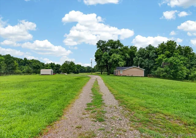 Photo 4 of Sale Pending at 402951 W 2300 Road, Bartlesville, OK 74006 | MLS# 2622978 | Listing updated on 2026-10-27