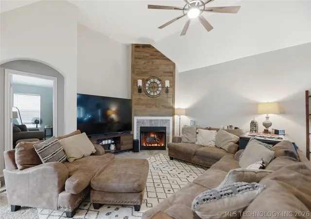 Photo 3 of Single family home for sale at 232 Dp Newman Cir, Kiefer, OK 74041 | MLS# 2623548 | Listing updated on 2026-09-13