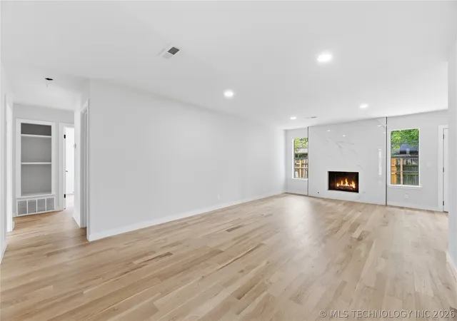 Photo 3 of Single family home for sale at 1929 W Urbana St, Broken Arrow, OK 74012 | MLS# 2623367 | Listing updated on 2026-09-14