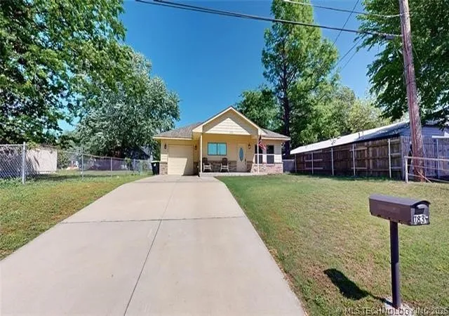 Photo 2 of Single family home for sale at 1831 E Oak Hills, Ada, OK 74820 | MLS# 2623591 | Listing updated on 2026-09-09