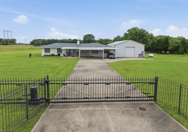 Photo 2 of Single family home for sale at 16870 S Yale Ave, Bixby, OK 74008 | MLS# 2621008 | Listing updated on 2026-08-31
