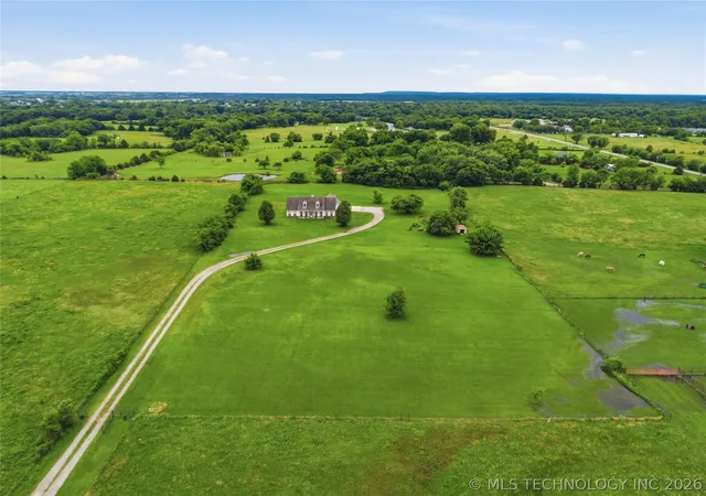 Photo 4 of Single family home for sale at 1582 E 166th Street N, Skiatook, OK 74070 | MLS# 2623653 | Listing updated on 2026-09-05
