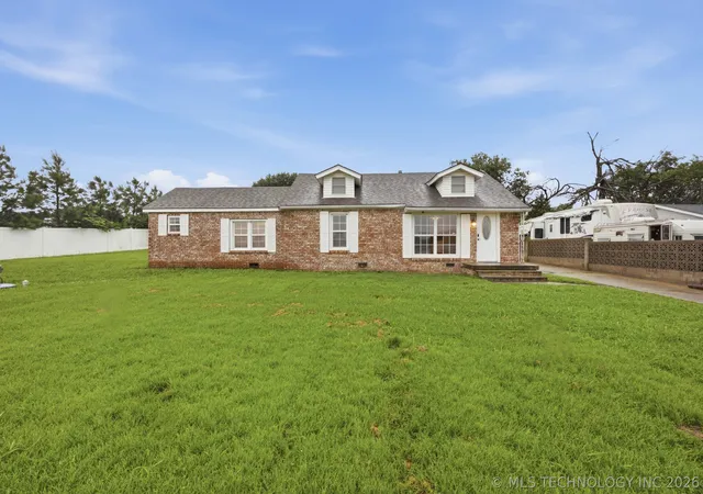 Photo 2 of Single family home for sale at 10035 Bryant Rd, Henryetta, OK 74437 | MLS# 2623541 | Listing updated on 2026-09-06