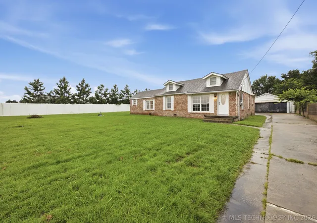 Photo 3 of Single family home for sale at 10035 Bryant Rd, Henryetta, OK 74437 | MLS# 2623541 | Listing updated on 2026-09-06
