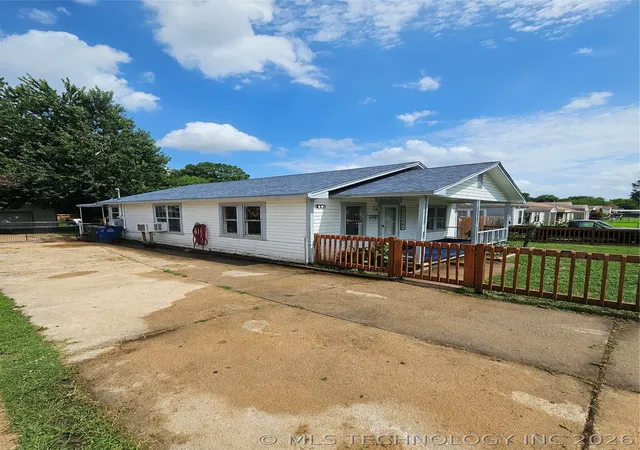 Photo 4 of Single family home for sale at 417 S 47th West Ave, Tulsa, OK 74127 | MLS# 2623664 | Listing updated on 2026-09-03