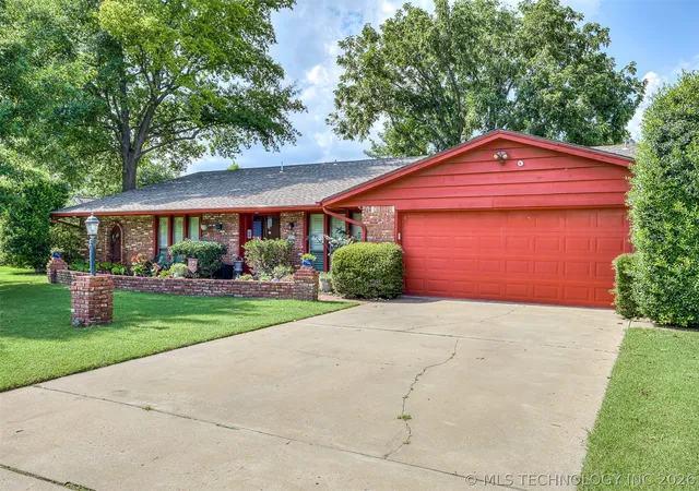 Photo 3 of Sale Pending at 7415 E 70th Street, Tulsa, OK 74133 | MLS# 2623709 | Listing updated on 2026-09-14