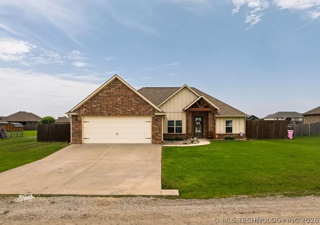 Photo 2 of Single family home for sale at 49 Paytons Pl, Durant, OK 74701 | MLS# 2623748 | Listing updated on 2026-09-03