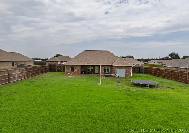 Photo 3 of Single family home for sale at 49 Paytons Pl, Durant, OK 74701 | MLS# 2623748 | Listing updated on 2026-09-03