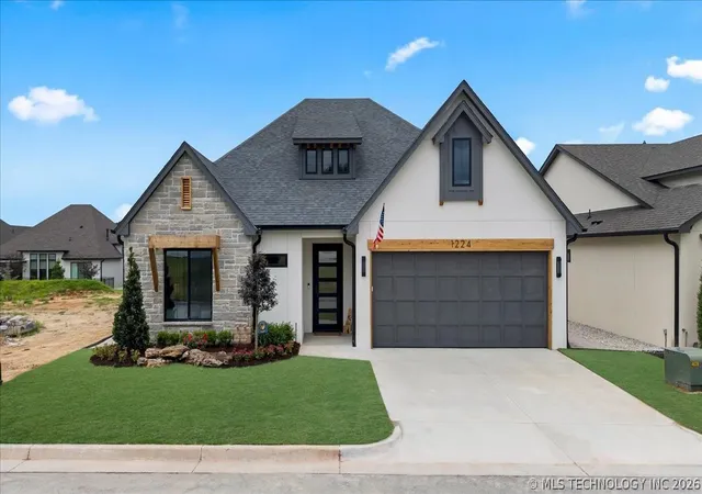 Photo 2 of Single family home for sale at 1224 N 72nd Street, Broken Arrow, OK 74014 | MLS# 2623532 | Listing updated on 2026-10-05
