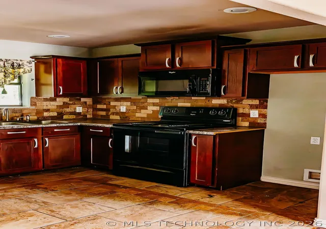 Photo 4 of Single family home for sale at 1102 Culbertson St SW, Ardmore, OK 73401 | MLS# 2623050 | Listing updated on 2026-09-14