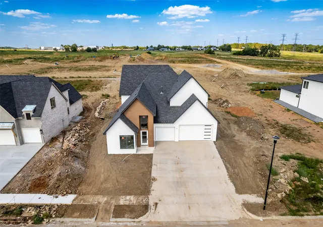 Photo 2 of Single family home for sale at 2701 E 134th Circle S, Bixby, OK 74008 | MLS# 2623572 | Listing updated on 2026-09-09