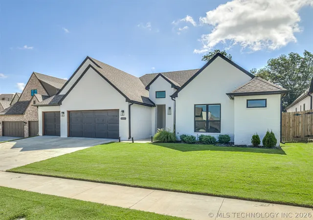 Photo 3 of Sale Pending at 11409 S Nandina Pl, Jenks, OK 74037 | MLS# 2623371 | Listing updated on 2026-09-17