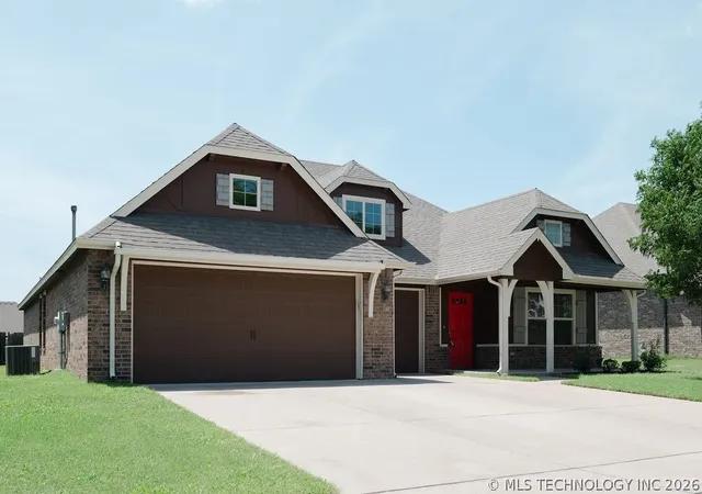 Photo 2 of Single family home for sale at 13672 S 91st Eastavenue, Bixby, OK 74008 | MLS# 2623802 | Listing updated on 2026-10-21