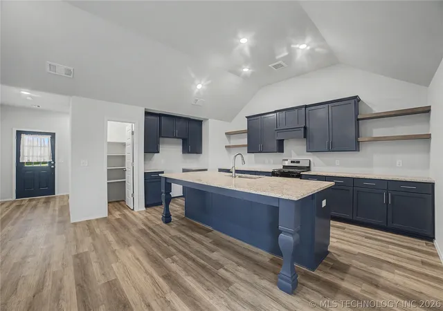 Photo 3 of Sale Pending at 7402 E 89th Street N, Owasso, OK 74055 | MLS# 2623999 | Listing updated on 2026-09-08