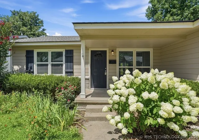 Photo 3 of Sale Pending at 3712 S Knoxville Ave, Tulsa, OK 74135 | MLS# 2624050 | Listing updated on 2026-09-09
