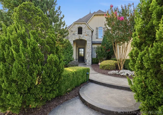 Photo 2 of Single family home for sale at 8001 S Galveston Ct, Tulsa, OK 74132 | MLS# 2623997 | Listing updated on 2026-09-08