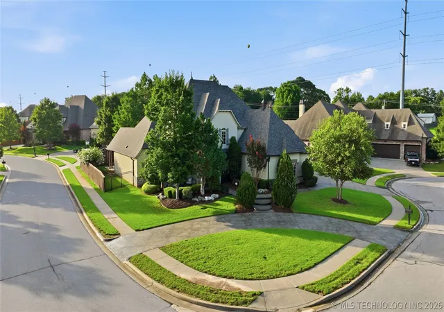 Photo 2 of Single family home for sale at 8001 S Galveston Ct, Tulsa, OK 74132 | MLS# 2623997 | Listing updated on 2026-09-08