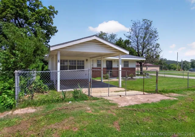 Photo 2 of Single family home for sale at 202 N Talihina St, Salina, OK 74365 | MLS# 2624090 | Listing updated on 2026-09-08