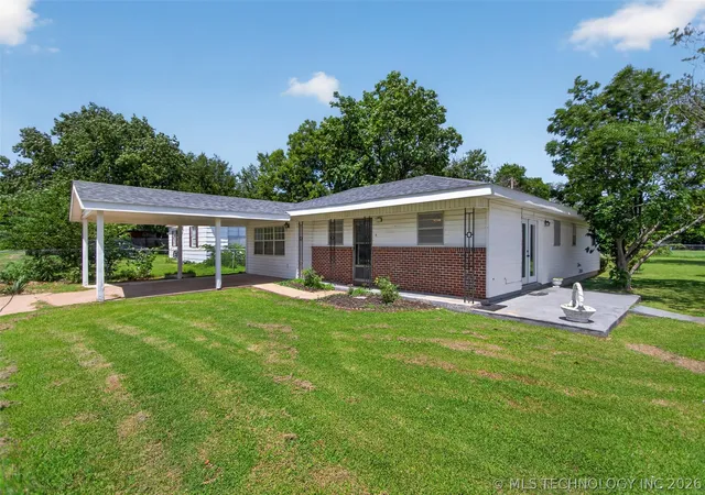 Photo 3 of Single family home for sale at 202 N Talihina St, Salina, OK 74365 | MLS# 2624090 | Listing updated on 2026-09-08