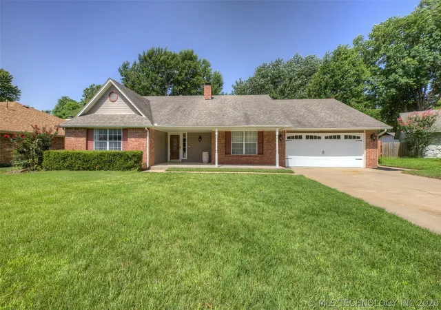 Photo 1 of Single family home for sale at 10906 S 84th Eastavenue, Tulsa, OK 74133 | MLS# 2623972 | Listing updated on 2026-09-04