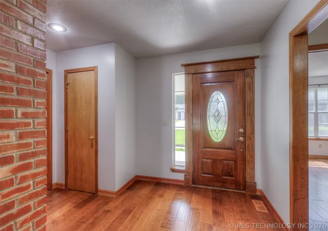 Photo 3 of Single family home for sale at 10906 S 84th Eastavenue, Tulsa, OK 74133 | MLS# 2623972 | Listing updated on 2026-09-04