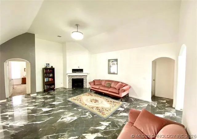 Photo 4 of Single family home for sale at 3527 E Berkeley St, Broken Arrow, OK 74014 | MLS# 2623016 | Listing updated on 2026-09-14