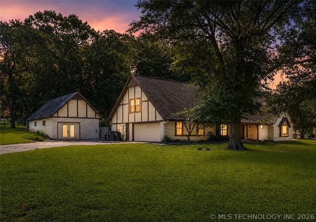Photo 1 of Single family home for sale at 416 Timbercrest Rd, Catoosa, OK 74015 | MLS# 2624110 | Listing updated on 2026-09-09