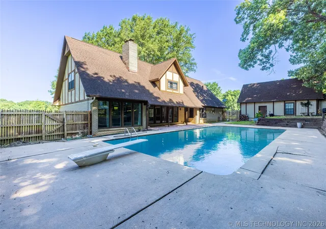 Photo 5 of Single family home for sale at 416 Timbercrest Rd, Catoosa, OK 74015 | MLS# 2624110 | Listing updated on 2026-08-31