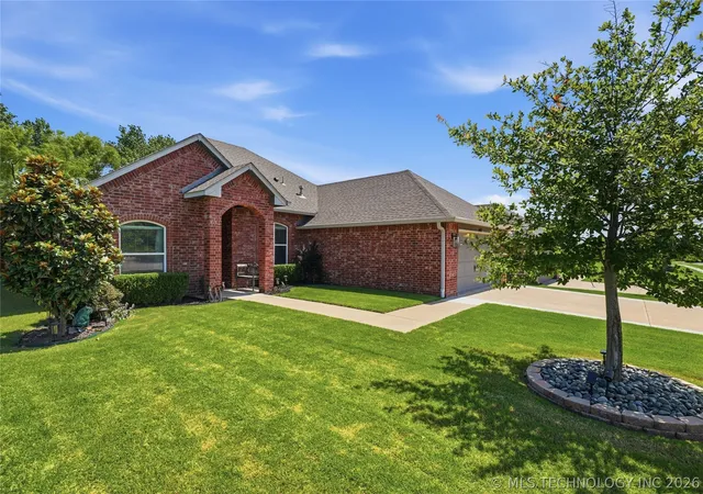 Photo 3 of Sale Pending at 6415 E 146th Street S, Bixby, OK 74008 | MLS# 2624202 | Listing updated on 2026-09-26
