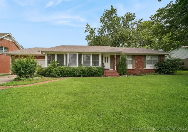 Photo 1 of Sale Pending at 306 E 16th Street, Claremore, OK 74017 | MLS# 2623224 | Listing updated on 2026-09-11