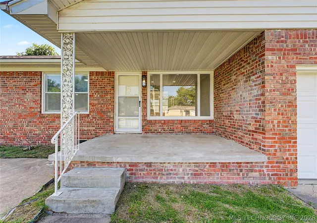 Photo 4 of Single family home for sale at 528 S 106th Eastavenue, Tulsa, OK 74128 | MLS# 2623722 | Listing updated on 2026-09-14