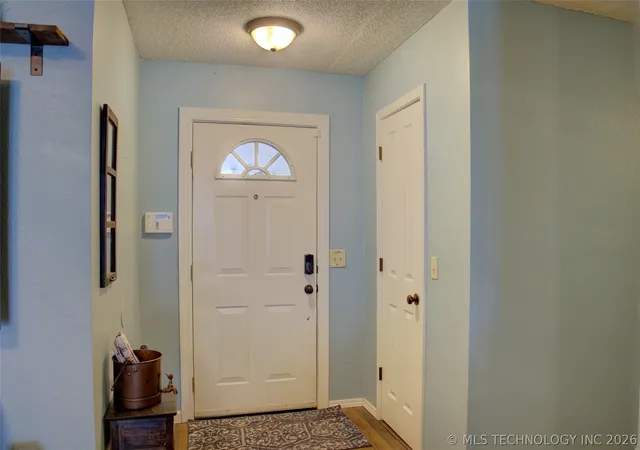 Photo 3 of Sale Pending at 6518 S 110th Eastavenue, Tulsa, OK 74133 | MLS# 2623727 | Listing updated on 2026-09-03