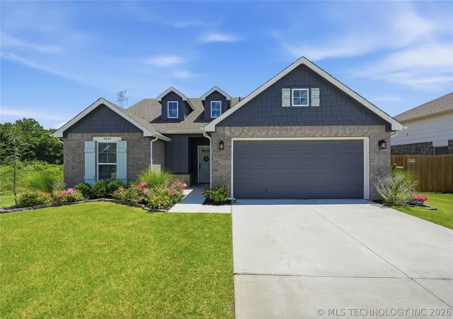 Photo 3 of Sale Pending at 3848 E 144th Place S, Bixby, OK 74008 | MLS# 2624366 | Listing updated on 2026-09-14